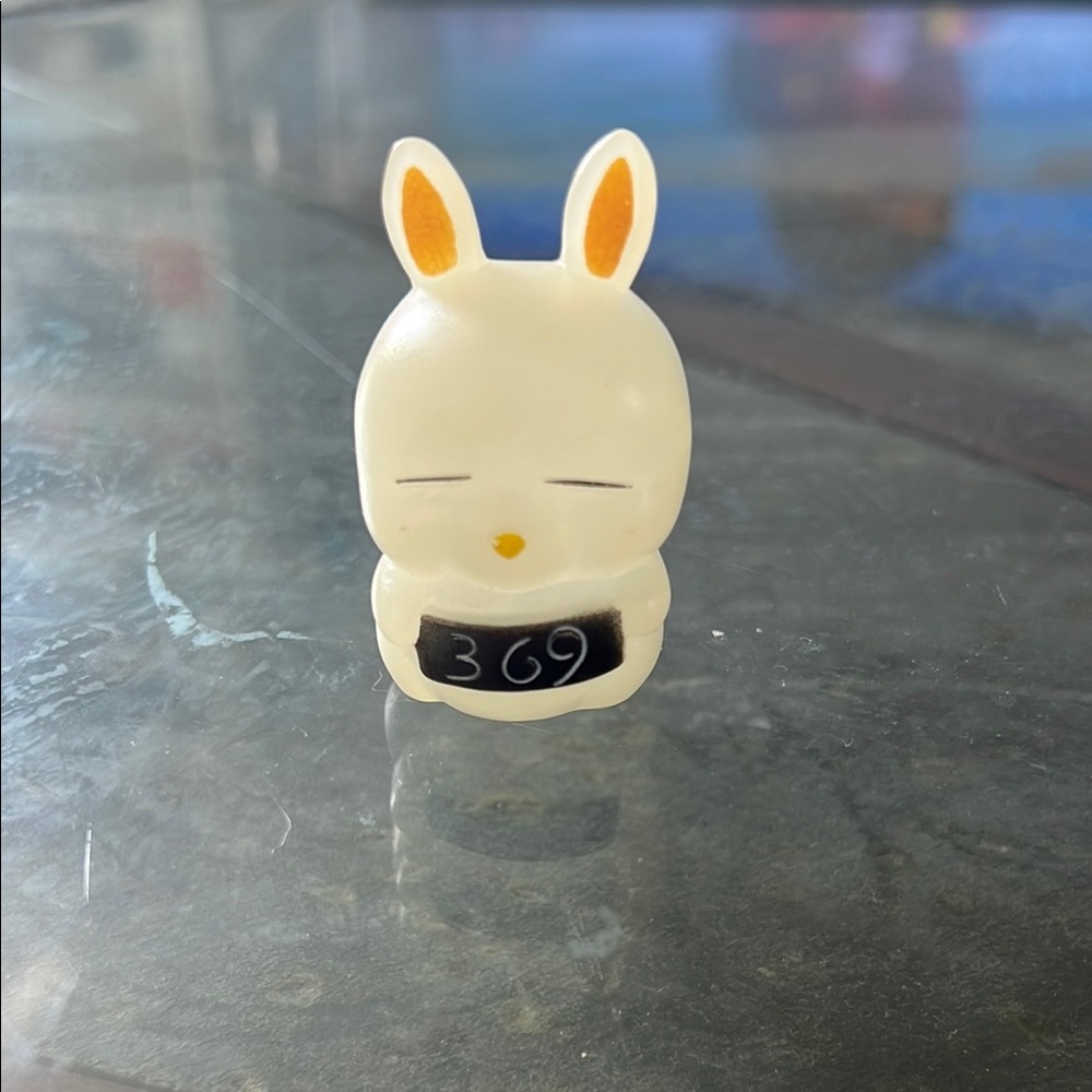 Mashimaro Glow in The Dark Figurine